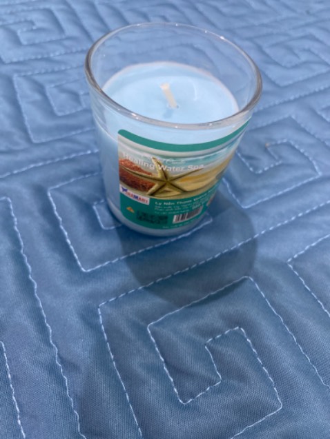 Hương rất thơm, gợi nhớ về biển những ngày nắng gắt, hợp với yoga và thiền, giao hàng hơi chậm