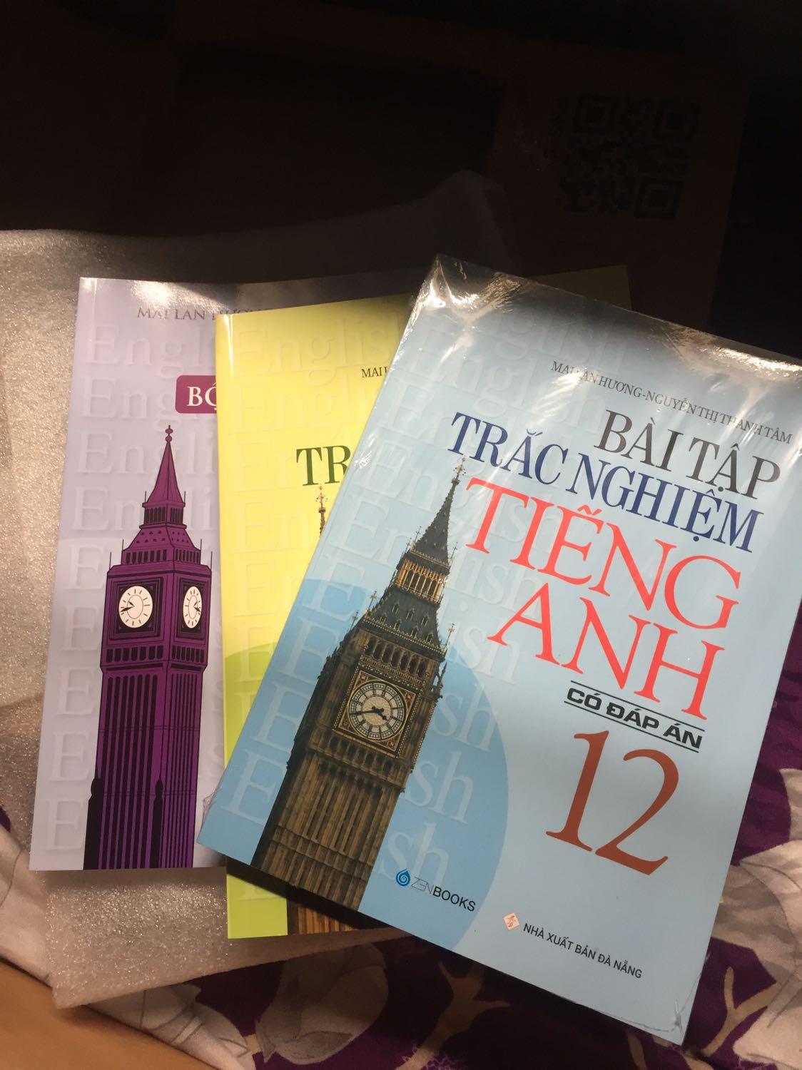 Sách nội dung hay kg phải bàn, giao hàng nhanh, shop tư vấn nhiệt tình