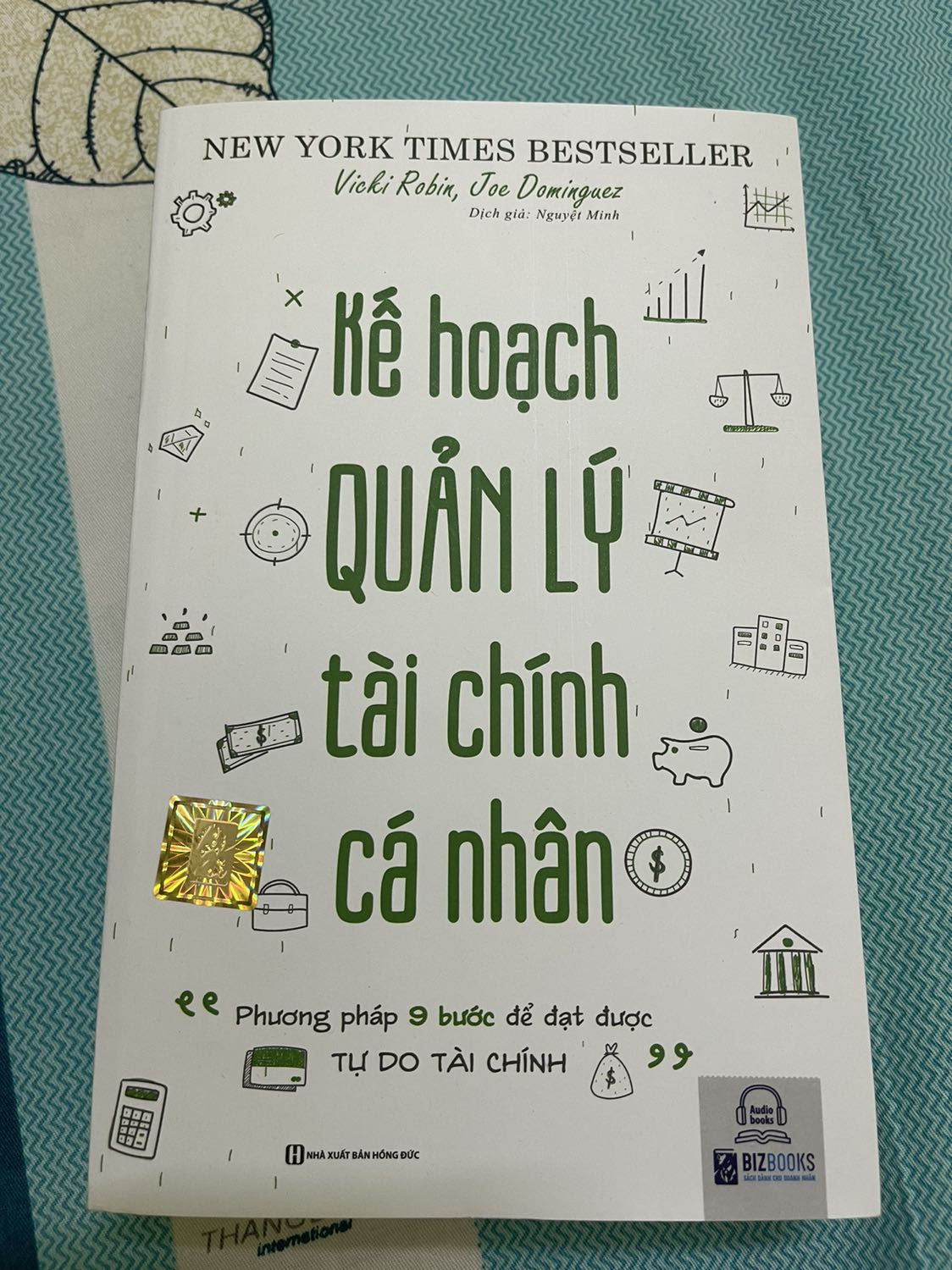 Sách phù hợp cho những ai bắt đầu quan tâm đến Quản lý tài chính cá nhân. Xem sách để hiểu rõ tiền là công cụ hữu ích và cách thức để sử dụng hiệu quả công cụ đó trong cuộc sống. Tuy nhiên, để đạt đến “Tự do tài chính” như bìa sách nêu thì còn nhiều chặng đường nữa.