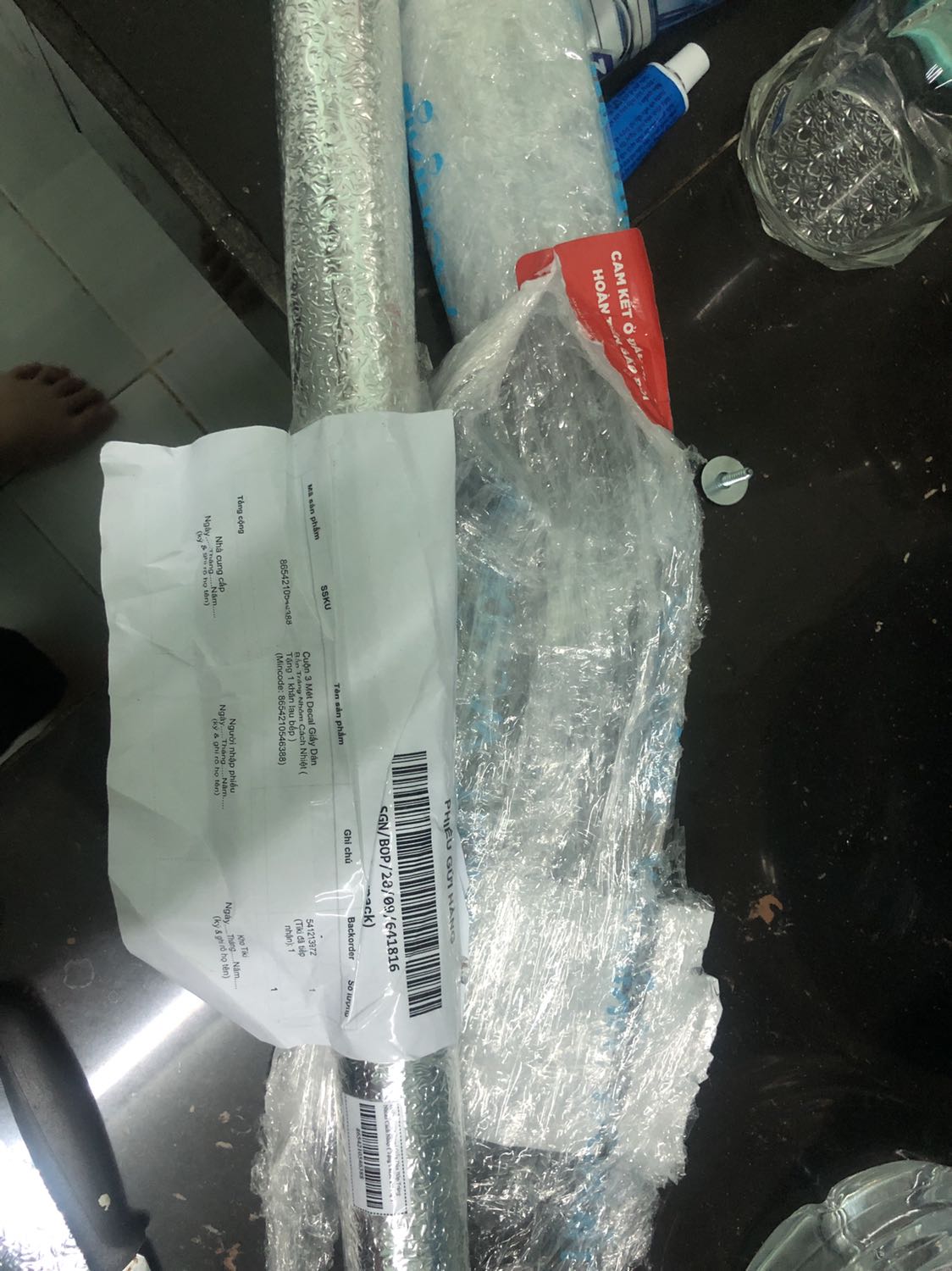 Đã nhận hàng, thông tin ghi tiêu là tặng kèm 1 khăn lau bếp tuy nhiên nhận hàng lúc mở ra thì chẳng có gì.
Hơi không vui 1 tẹo.