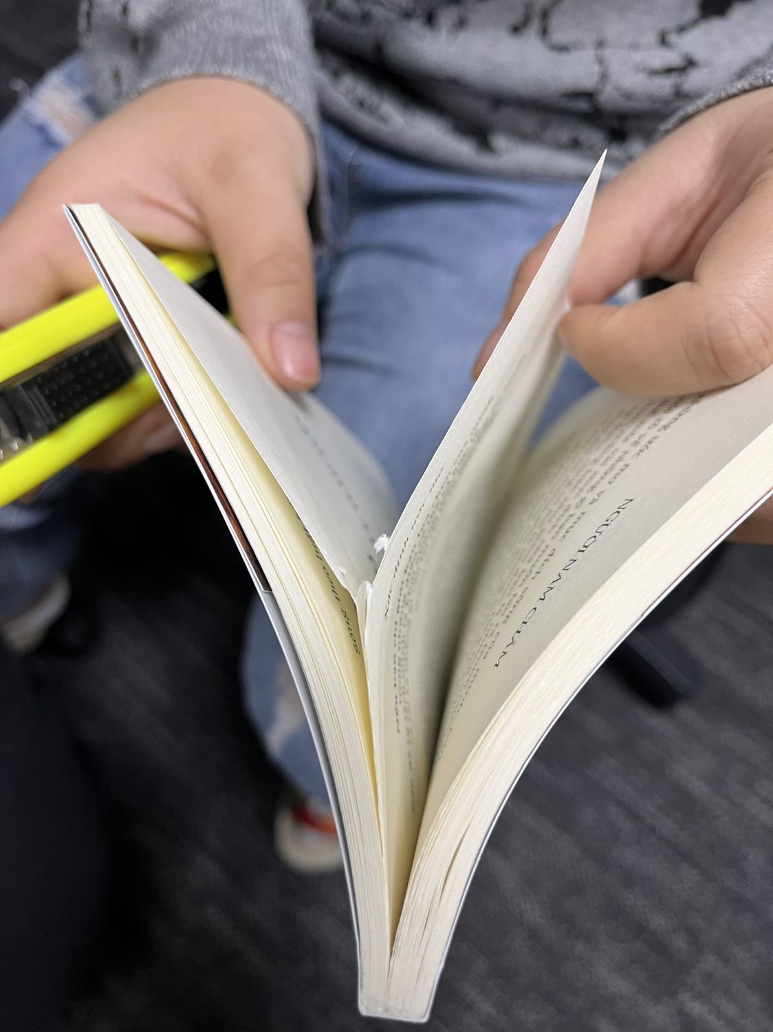 Sách bị dính trang, chất lượng k tốt