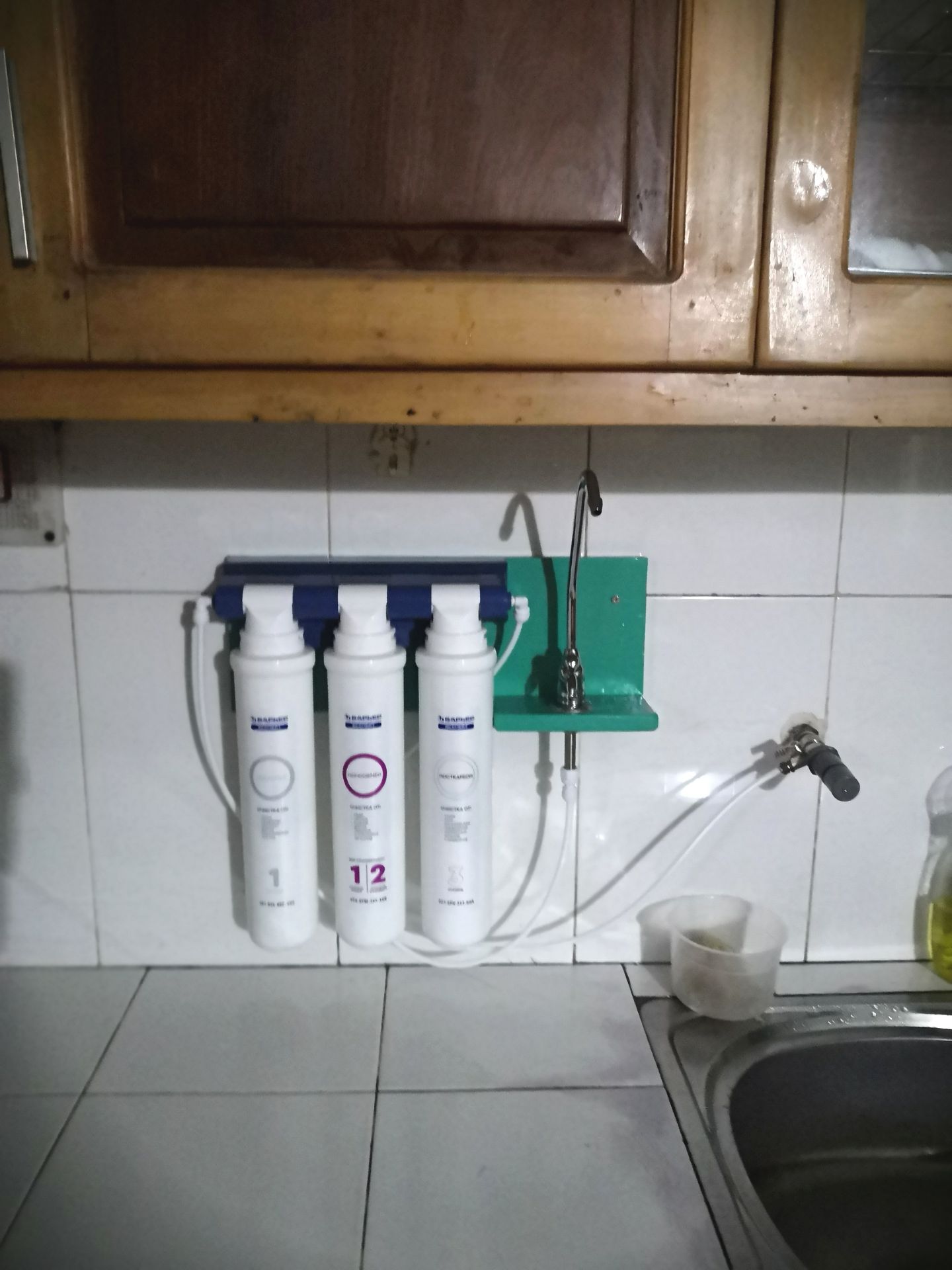 chất lượng nước đầu vào và đầu ra thay đổi rõ rệt nhờ ngửi và uống. nhưng khâu đóng gói và vận chuyển cẩu thả vẫn không chấp nhận được.