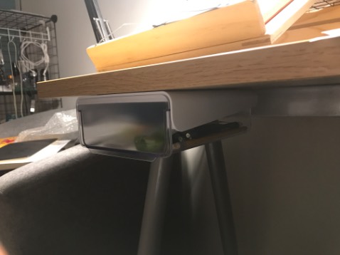 Chất lượng ok, phù hợp giá tiền, keo dán khá chắc, giao hàng nhanh.