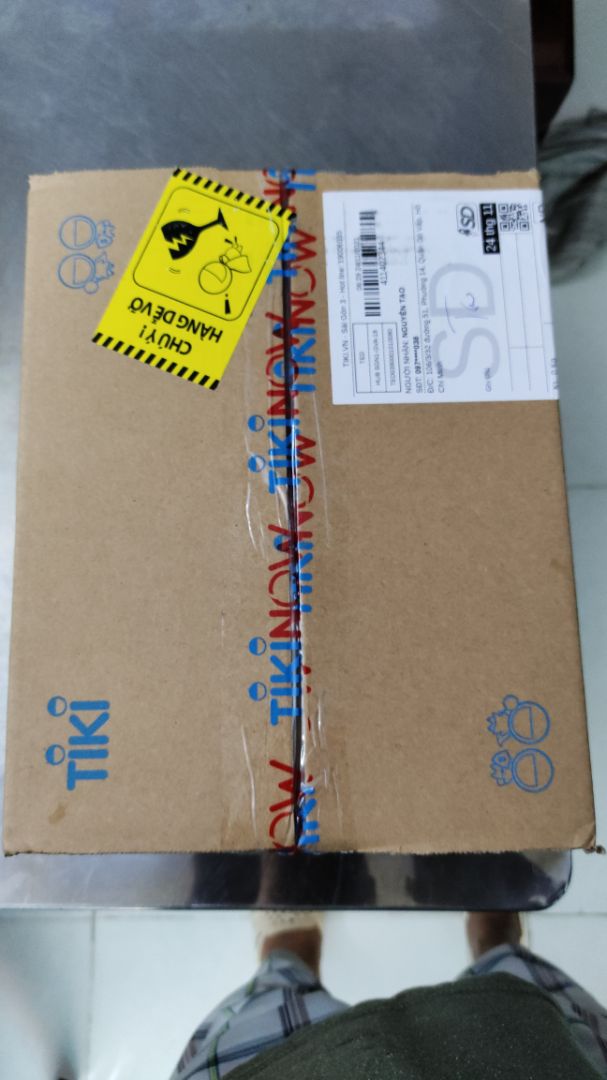 Hàng giao đúng hẹn, đóng gói kỹ, đẹp. Hàng mới sx, tuy nhiên 2 gói thì 1 gói bị xì.
Cơm mềm, tơi xốp, không thơm như gạo Thái Lan tương tự. Ủng hộ 5*