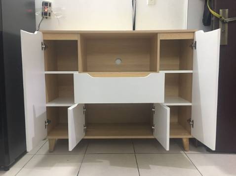 tủ đẹp,chất liệu sáng,bền không thì chưa biết.giao hàng nhanh,tủ lắp sẵn nên không tốn thời gian mày mò lắp ráp.