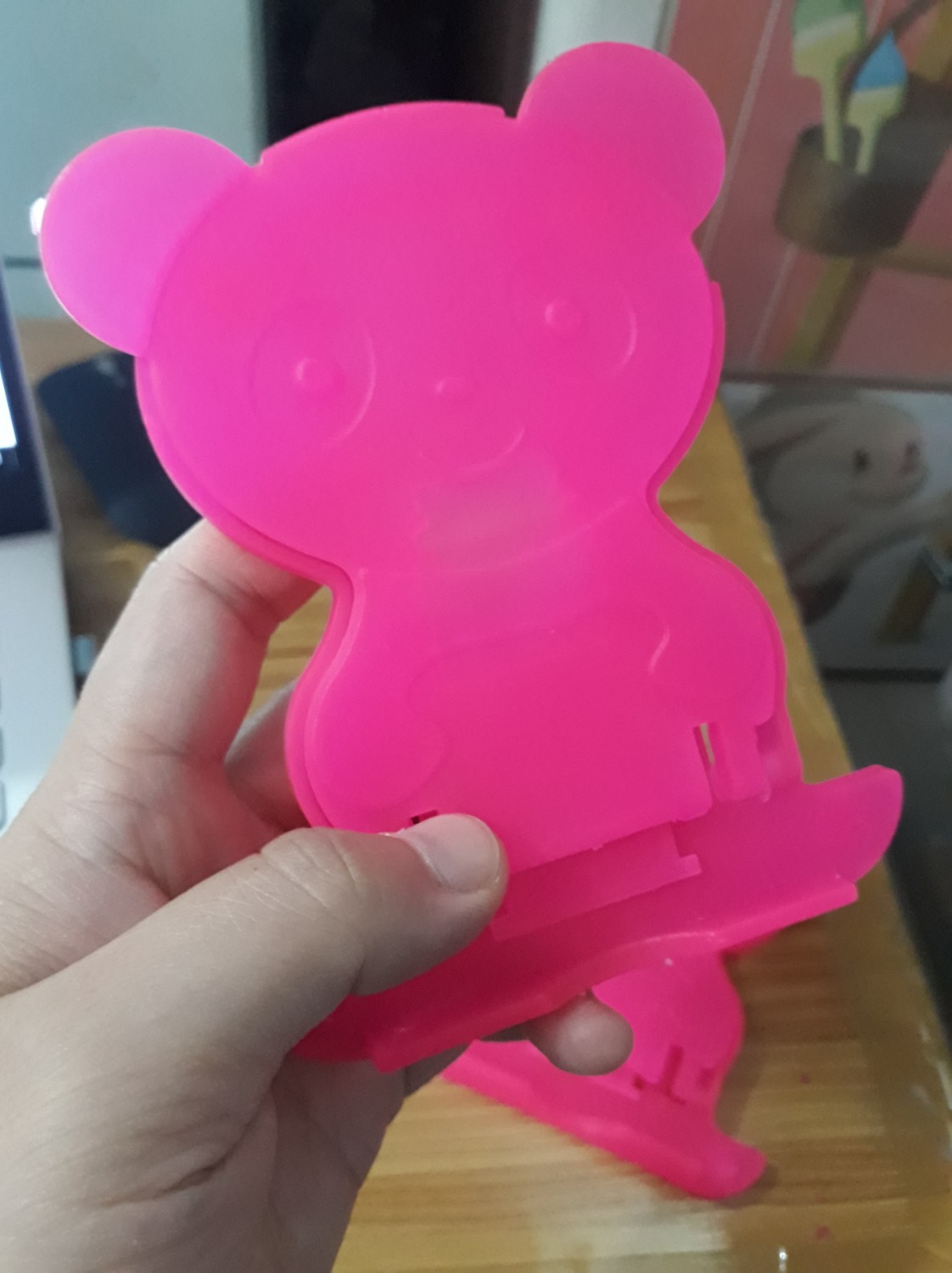 Con bé nhà mình rất thích, nhưng lần sau nên giao 2 màu khác nhau cho dễ lựa chọn.