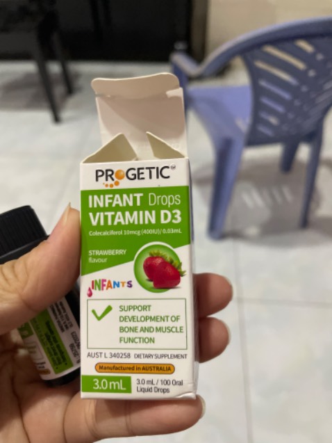 Chất lượng lắm nha. Đúng hàng. Lại còn được tặng thêm lọ vitamin D3. Kèm cái bình lắc. Chắc chắn sẽ ủng hộ thêm vài *** nữa ạ. Bé mình dùng 1 hộp là thấy có khác liền nha. Rất tin dùng loại này