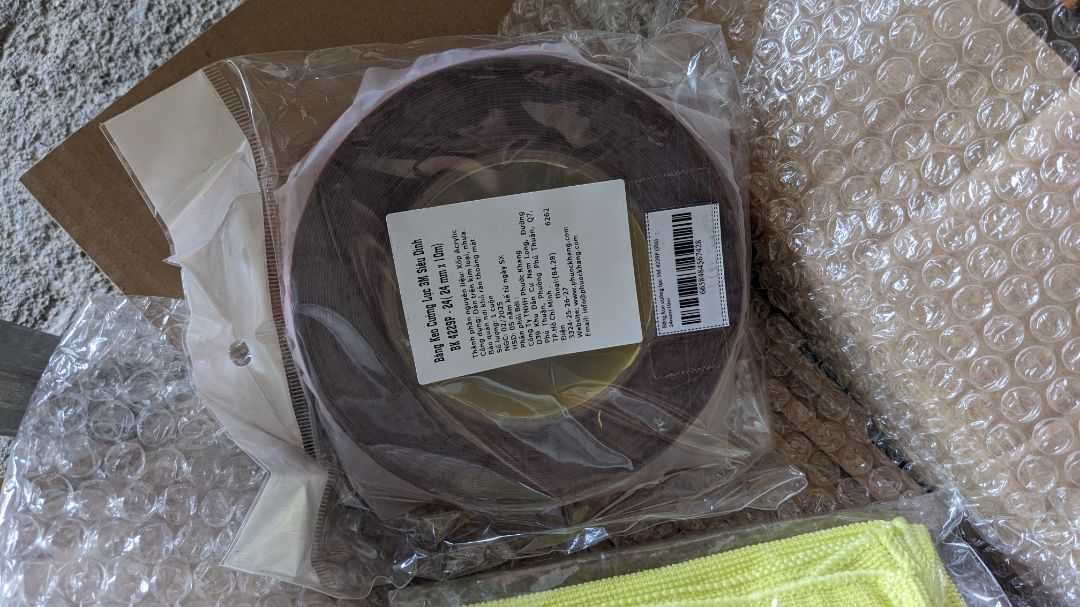 Keo cường lực rất xịn, dán rất chắc, dán mấy vật trên kính cũng ok, khi lột ra ko để lại keo