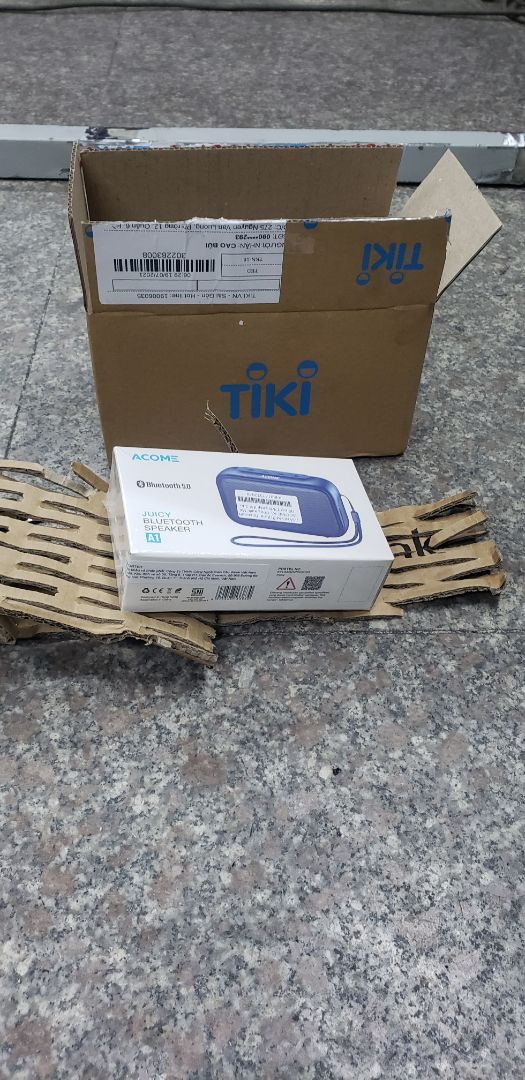 mình mới nhận hàng nè! giao nhanh thiệt, dự kiến 11h trưa mà mới 8h:45' đã giao tới rồi. Còn phần loa thì ok, bass cũng hay đó, với tầm giá này như vậy là quá ok òi....Cho TIKI 10*Và luôn ủng hộ TIKI....!!!!!!?????? mình mới nhận hàng nè! giao nhanh thiệt, dự kiến 11h trưa mà mới 8h:45' đã giao tới rồi. Còn phần loa thì ok, bass cũng hay đó, với tầm giá này như vậy là quá ok òi....Cho TIKI 10*Và luôn ủng hộ TIKI....!!!!!!??????