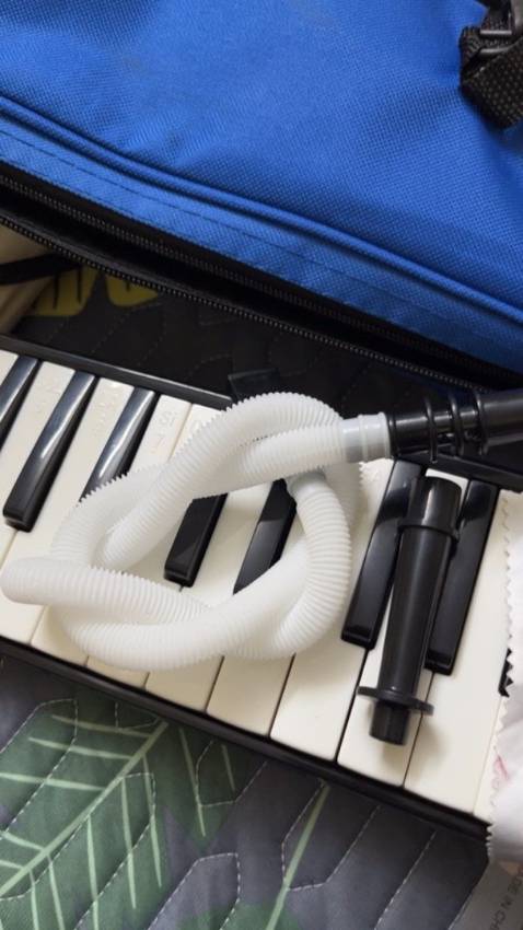 Sp ổn, màu xinh, đóng gói cx cẩn thận. Dử dụng âm thanh ổn, phím cx ra tiếng mượt. Shop cũng uy tín nữa, ủng hộ tiếp