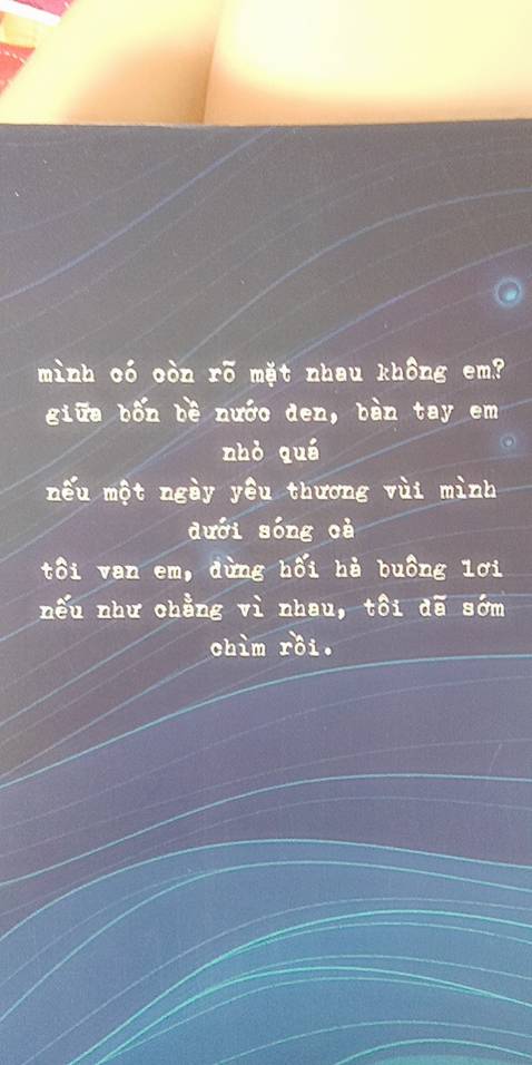 Sách có nội dung rất hay, bìa đẹp, shiper giao nhanh hơn 2 ngày mặc định và rất tốt nhé có điều sách hơi bị xước và bụi mặc dù thấy đã đc đóng gói cẩn thận :/ Nhưg ổn lắm nha mng nên mua 9₫ Sách có nội dung rất hay, bìa đẹp, shiper giao nhanh hơn 2 ngày mặc định và rất tốt nhé có điều sách hơi bị xước và bụi mặc dù thấy đã đc đóng gói cẩn thận :/ Nhưg ổn lắm nha mng nên mua 9₫
