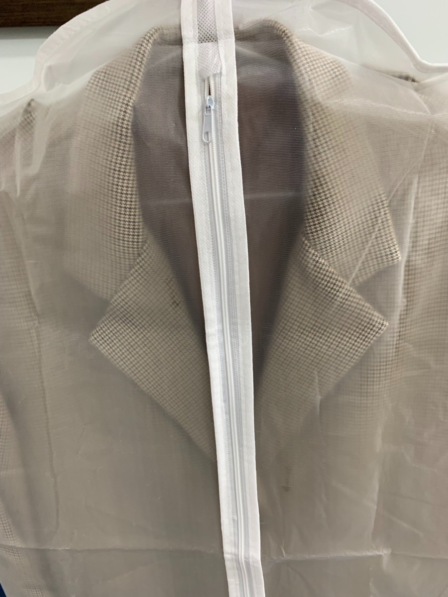 Sản phẩm có chất lượng khá là OK và đẹp. Tuy nhiên về Size mình thấy không hài lòng, vì mình đặt mua sz L kích thước miêu tả ghi là : 60x130cm nhưng mình đo thực tế chiều dài chỉ khoảng 117 Cm thôi ạ.