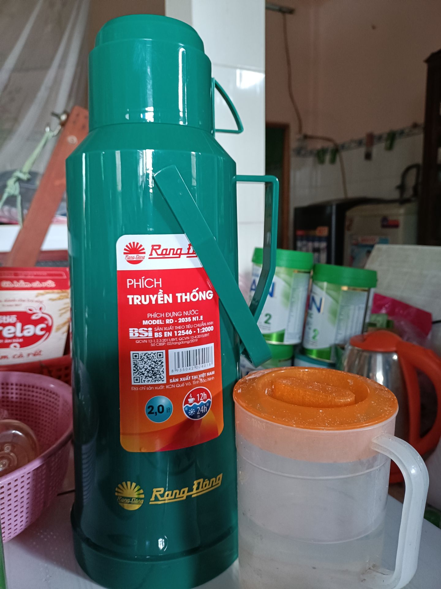 Nhà mình trước giờ dùng của nhãn hiệu Rạng Đông, mua hàng không ai muốn phát sinh vấn đề nhưng shop giải quyết tốt và nhanh chóng