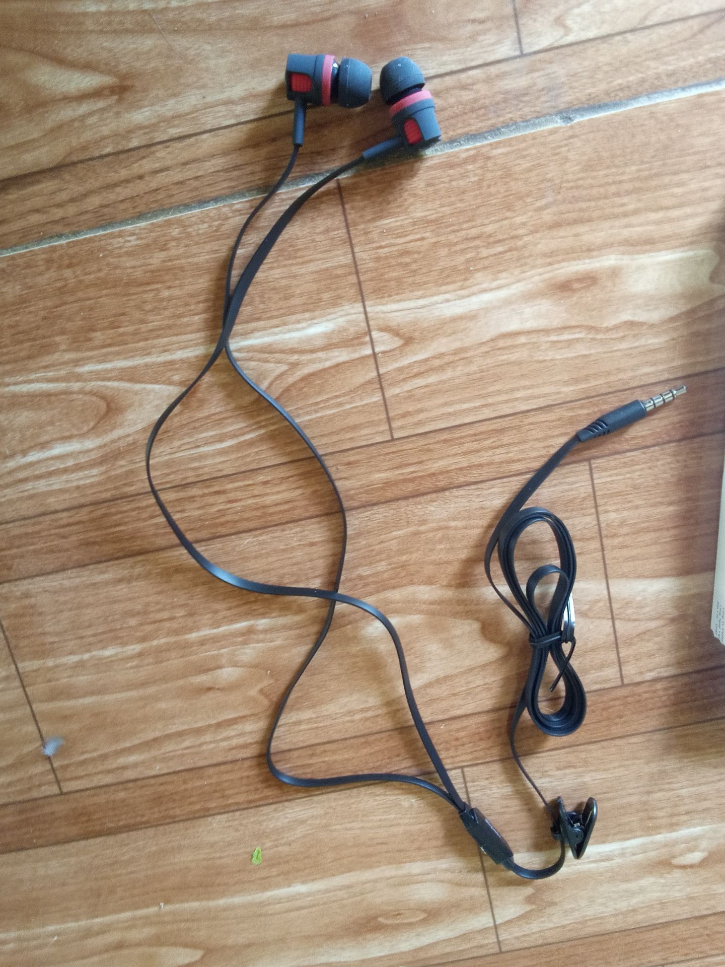 Sản phẩm sài oke ạ giao hàng nhanh tối đặt sáng mai có không còn gì để nói