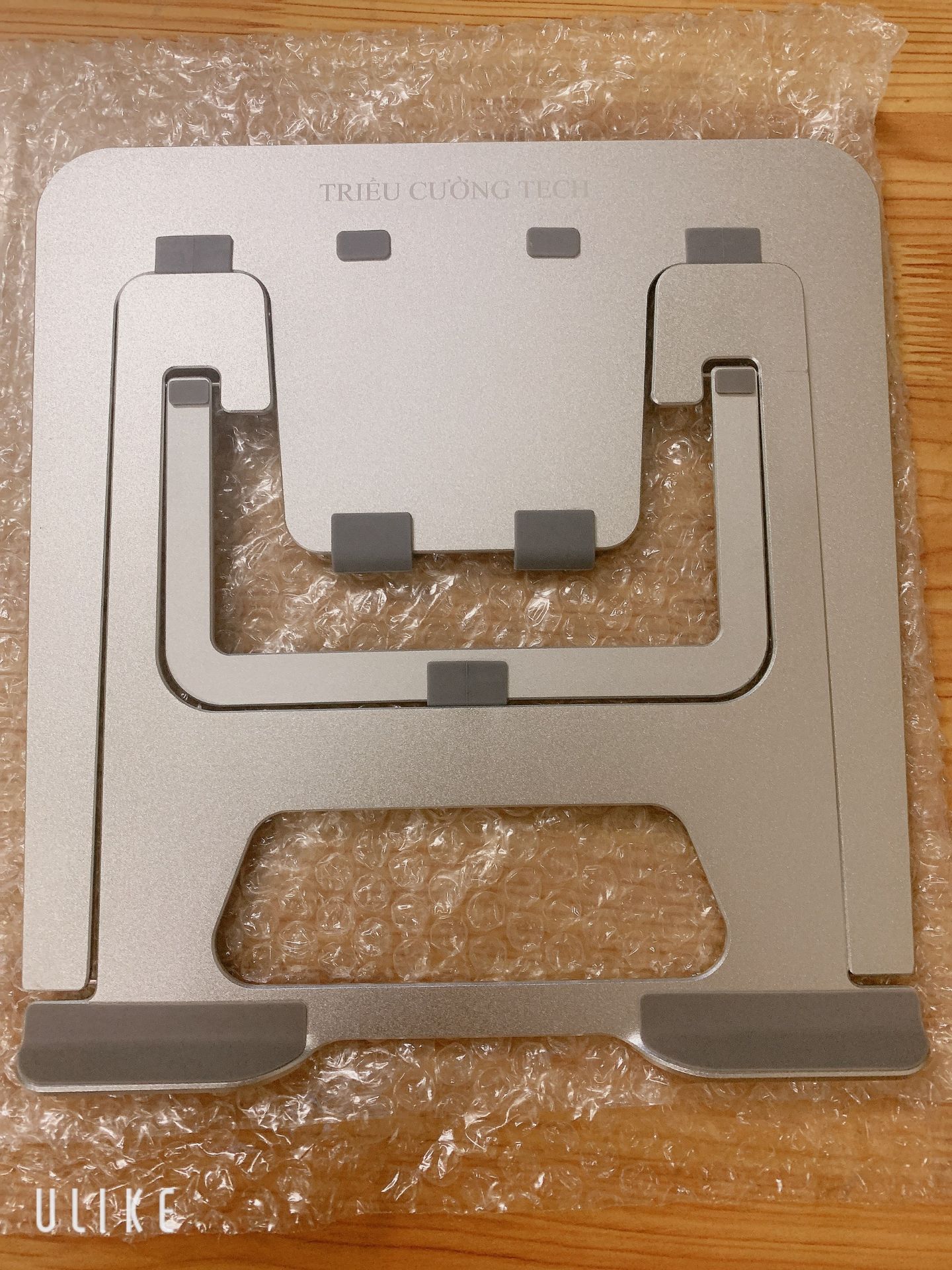 Sp giống mô tả, hoàn thiện đẹp, rất ưng ý về sản phẩm