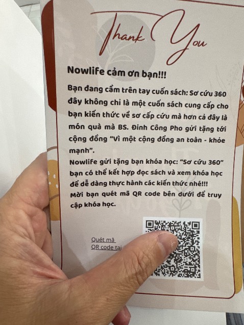 Sách đẹp, giấy bóng hơi chói mắt khi đọc
Giao hàng nhanh