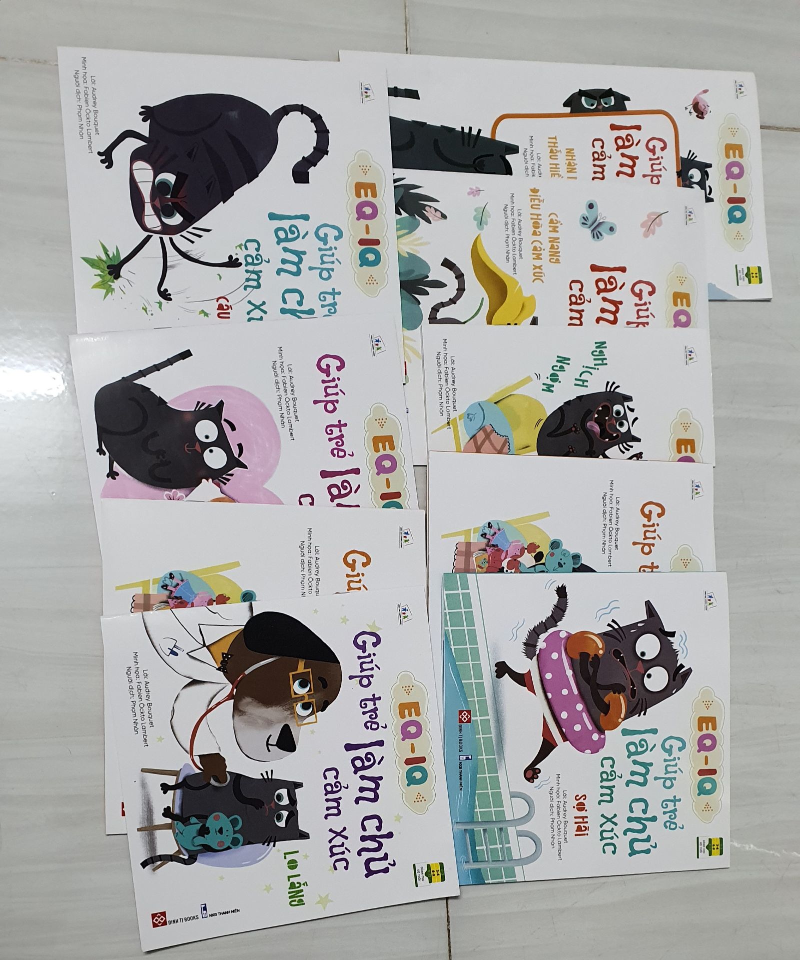 Bộ sách thật dễ thương giúp cho trẻ hiểu những cảm xúc đang có trong con: lúc giận dỗi, lúc vui, lúc buồn,..., Những khi cảm xúc ấy đến con sẽ làm thế nào thì bộ sách này phần nào giúp con biết cách đối diện với cảm xúc và cân bằng những cảm xúc ấy. Bộ sách tuyệt vời. Biết ơn tác giả. Và biết ơn tất cả.