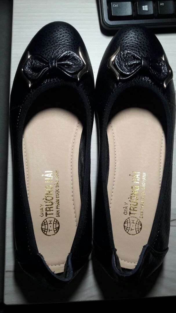 Cảm ơn shop, giày đẹp, êm chân,tôi rất hài lòng. Sẽ ủng hộ shop lần sau.