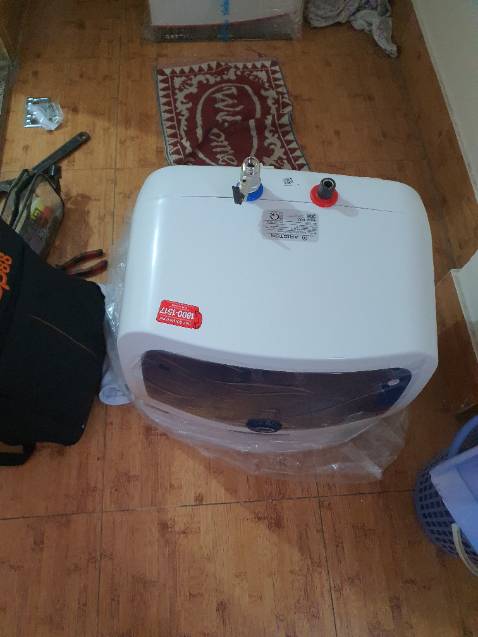 Hôm trc đặt, hôm sau có hàng luôn, buổi chiều cx có người đến lắp luôn
Dịch vụ tốt, cả giao hàng lẫn người lắp đều nhiệt tình, hàng nguyên vẹn, đóng gói cẩn thận
Nước nóng nhanh, ổn