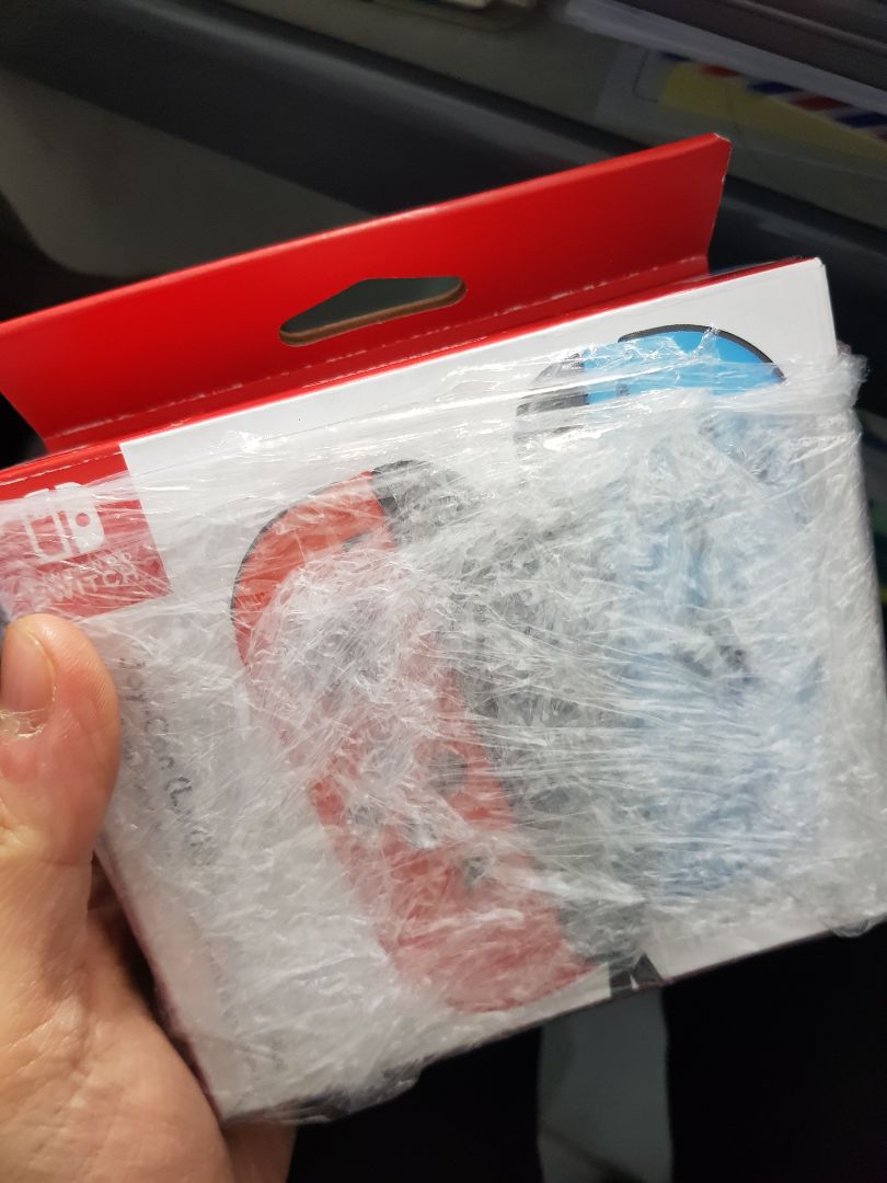 Đặt mùng 2 Tết ra Tết nhận được hàng luôn. Hàng chuẩn giá tốt. Tự hứa năm mới chơi game thua sẽ ko đập máy nữa 😂😂😂