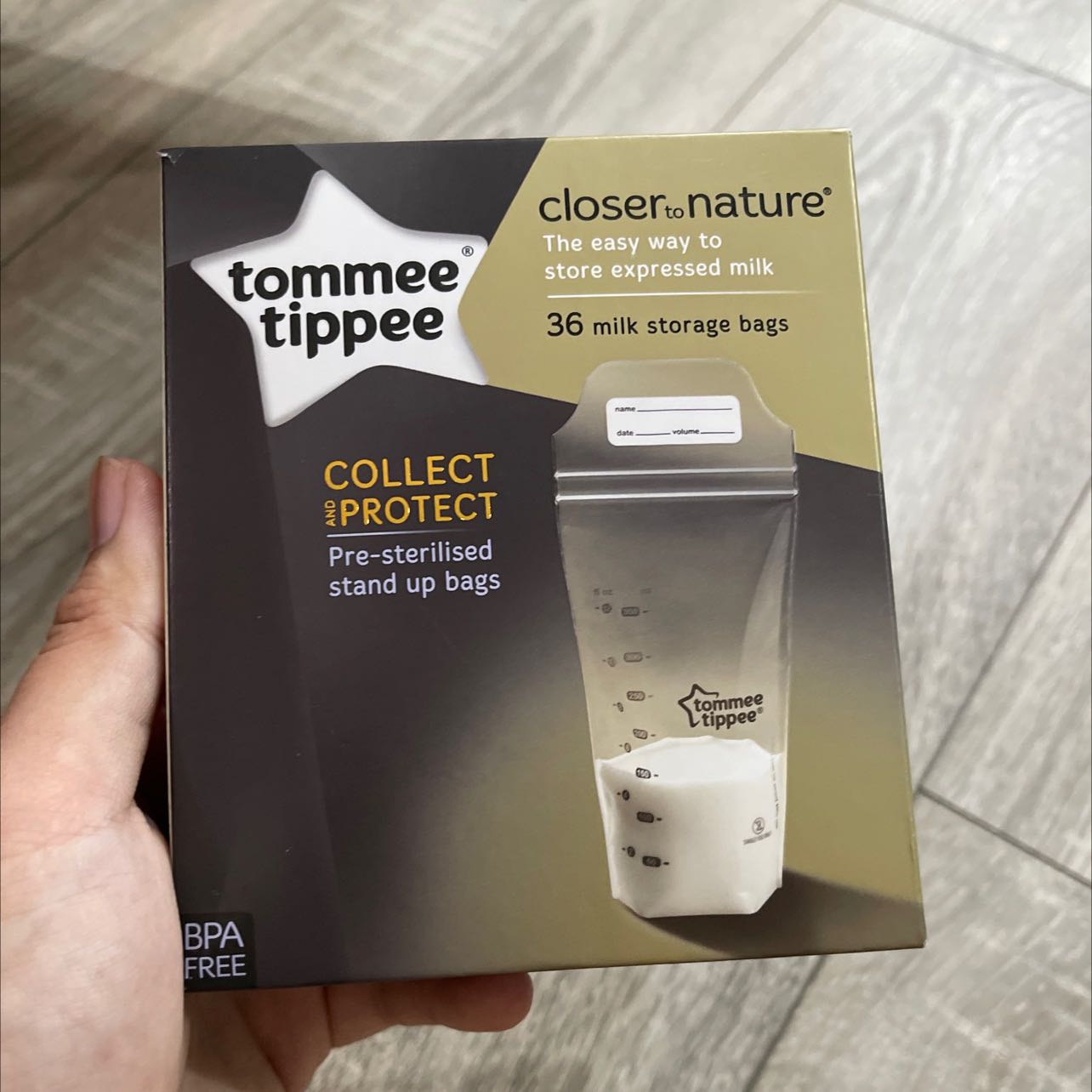 Hộp còn nguyên, mới, giao hàng đúng hẹn