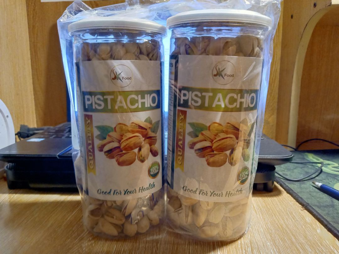 Shop nhiệt tình. Giao hàng nhanh, chu đáo. Hàng chát lượng dù chưa ăn nhưng thấy shop đóng gói uy tín với đẹp mê lý luôn