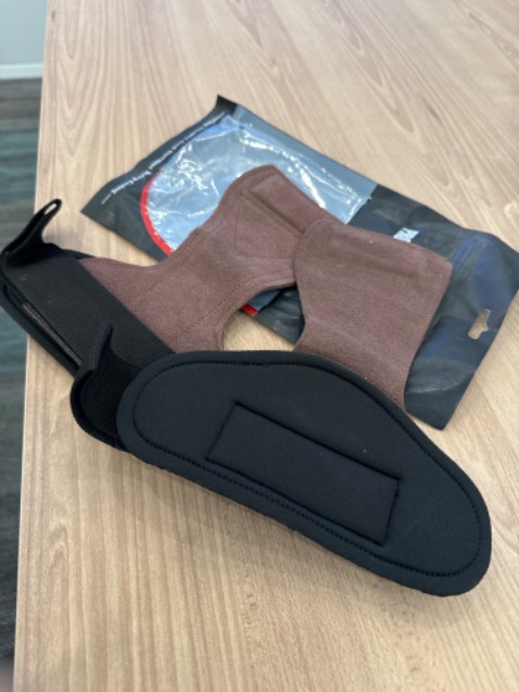 Giao hàng nhanh, găng tay dày dặn