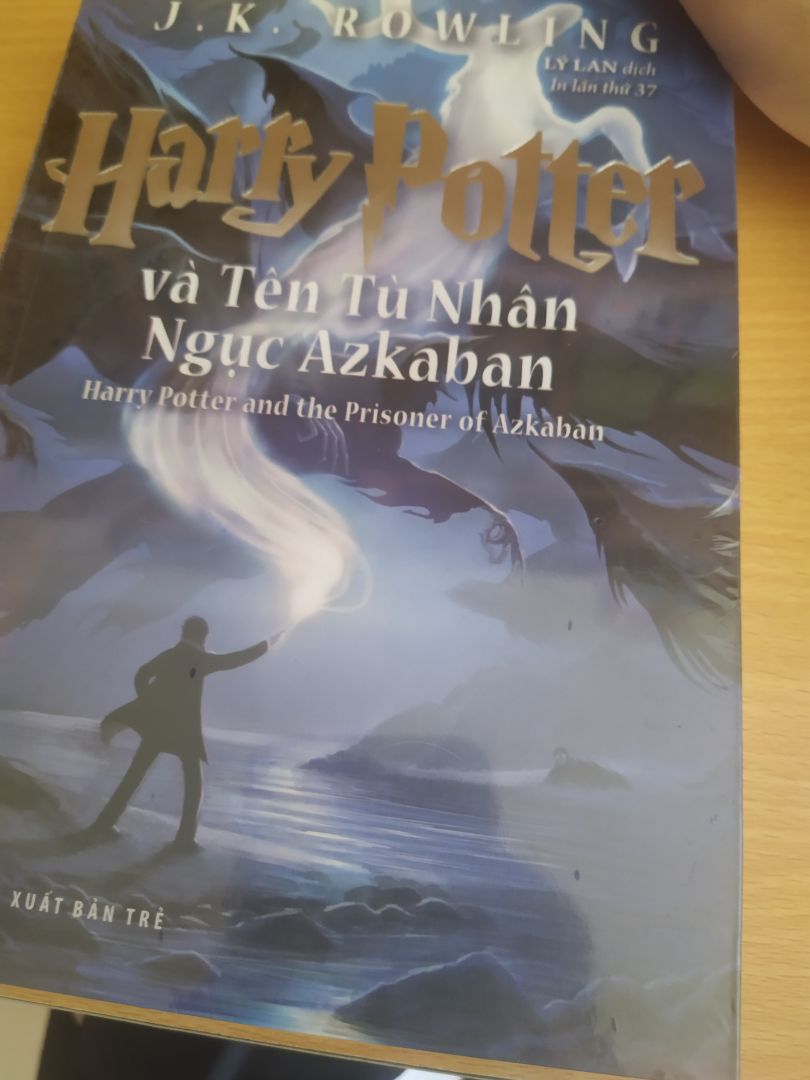 mặc dù tập này sale ít nhưng thật sự mình ko đợi được nữa rồi . Và đây em nó . về dịch vụ vận chuyển và chăm sóc khách hàng thì mình cho tiki 4,8 sao . Còn về sách và nội dung sách   , thì đố các bạn biết mấy sao .....haha 5sao cmnr  hay v luôn mọi người ơi