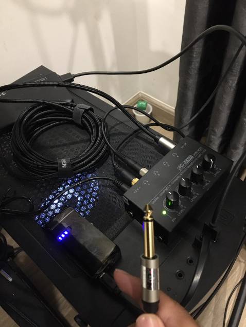 Dây này mono shop nhé, không phải stereo, mua về xài chỉ nghe một bên, mất tiền, mất thời gian quá