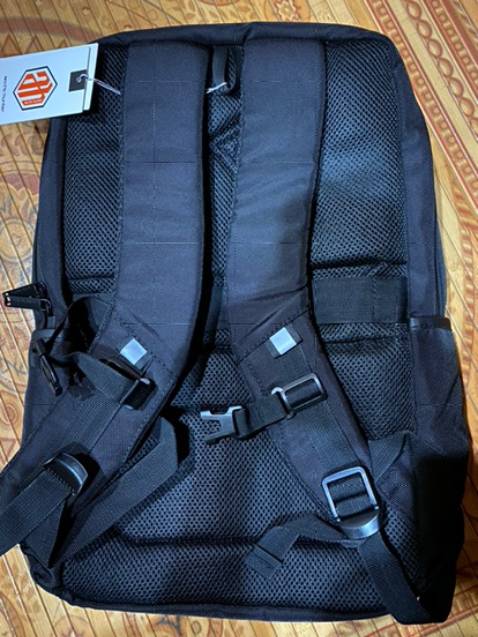 Đã mua 1 lần tại shop và quay lại mua tiếp vì thấy hàng rất chất lượng. Lần này cũng vậy, hàng rất đẹp và chắc chắn, mà giá lại rẻ, mình mua tặng luôn em mình một chiếc. Thấy shop cũng uy tín, nhiều đánh giá tốt nên rất an tâm. Chúc shop ngày càng phát triển