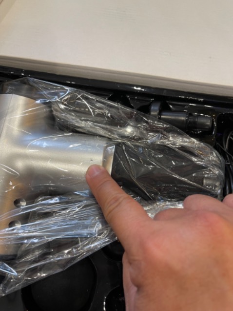 Mới sử dụng thử, máy êm, tốt, nhưng mới khui thùng thì máy đã bị trầy xước 😌 ko vui lắm nhoa