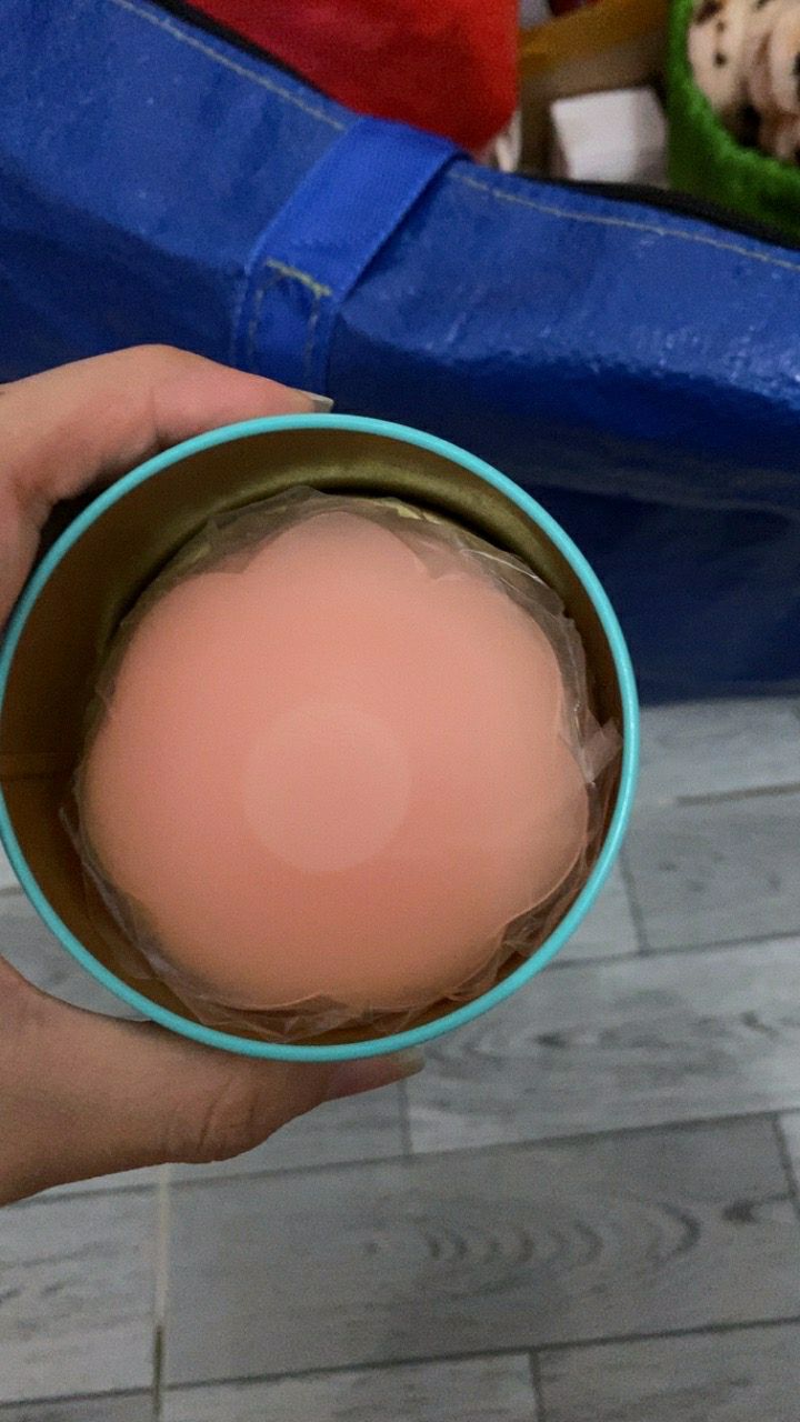 hàng đẹp, k bị hôi, dán chắc k bị khó chịu. oke nha shop hàng đẹp, k bị hôi, dán chắc k bị khó chịu. oke nha shop