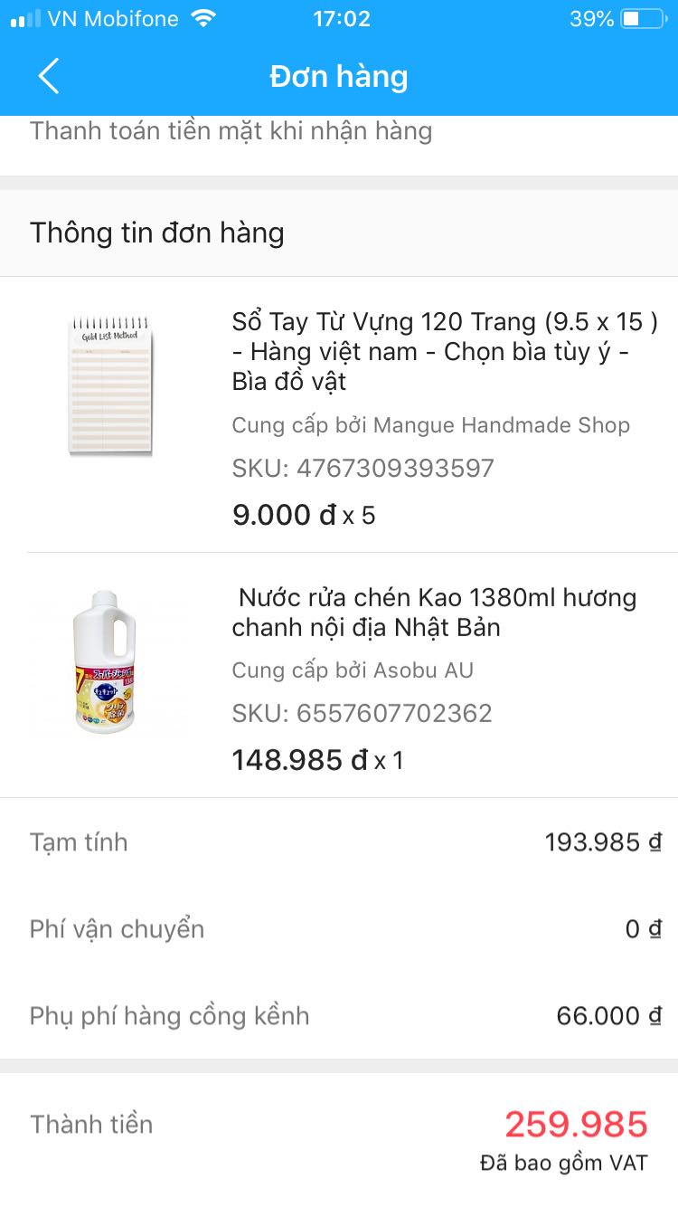 Tiki lỗi cân thành 26kg và tự tính phí hàng cồng kềnh mất 66k của mình, k nhận đặt lại thì lãng phí nhân lực của cty phải làm việc lại và ship lại,nên mình nhận và chấp nhận xử lý hoàn phí sau. Nên các bạn xử lý hoàn tiền sớm qua Tiki xu hay mã gì cũng được. Góp ý thêm, các bạn giao hàng cho shipper nên để ý người nhận,nhiều hôm trong một buổi chiều mình nhận hai đơn từ hai anh shipper.
Nước rửa chén mình chưa dùng, nhưng sổ tay với giá 9k mình thấy hợp lý, rẻ và đẹp. 
Ủng hộ trang web bán hàng, và cũng lỗi lần đầu mình bị nên mình cho 4sao. Xử lý hoàn tiền chậm mình sẽ review lại 1sao á. Hi