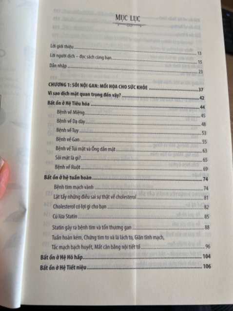 Mình đã nghe qua cuốn sách cùng tác giả Andreas Moritz trong cuốn Ung thư không phải là bệnh. 
Nhưng phương pháp của ông giúp chữa lành theo phương pháp tự nhiên, mà tránh xa hoá chất độc hại.
Mình tin rằng những kiến thức trong cuốn sách này cũng sẽ giúp bạn và những người xung quanh có cái nhìn khách quan hơn và tư duy đúng đắn hơn về những loại thuốc kê đơn vô tội vạ bấy giờ chúng ta vẫn tin tưởng và lệ thuộc vào thuốc . 
Nên đọc nha, sách rất hay .