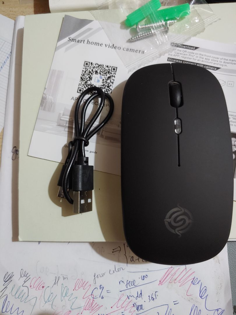 Chất lượng Sản phẩm rất tốt. Từ khi biết đến chuột A2 là tôi chỉ dùng mỗi loại này thôi. Dùng cực thích: Êm, mượt, pin được cả tuần có khi 10 ngày mới sạc lại. Đặc biệt là không có tiếng động khi Click chuột. Giá của Shop là rất cạnh tranh. Cảm ơn Shop, Cảm ơnTiki nhiều.