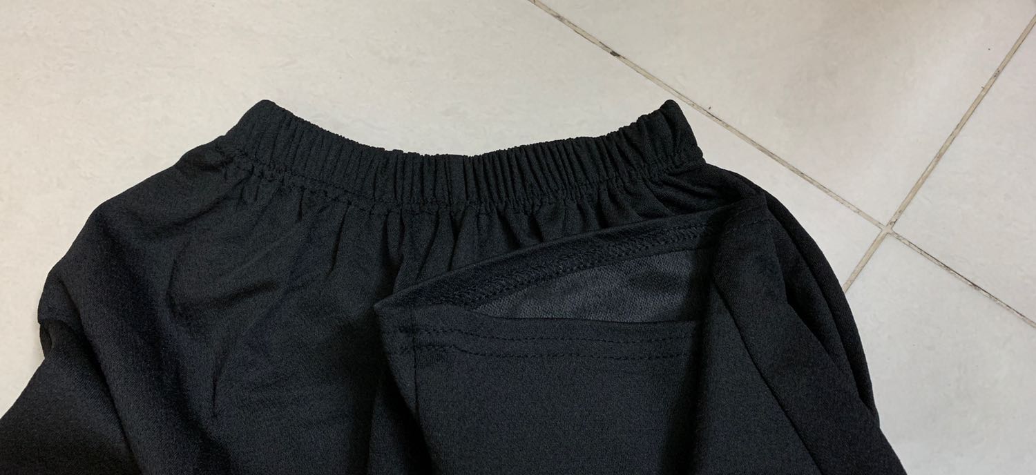 Tôi muốn bên bán liên hệ lại với tôi để hoàn tiền gấp. Thật sự không chấp nhận đc việc đặt quần công sở mà giao đến một cái quần thun như ở nhà thế này!