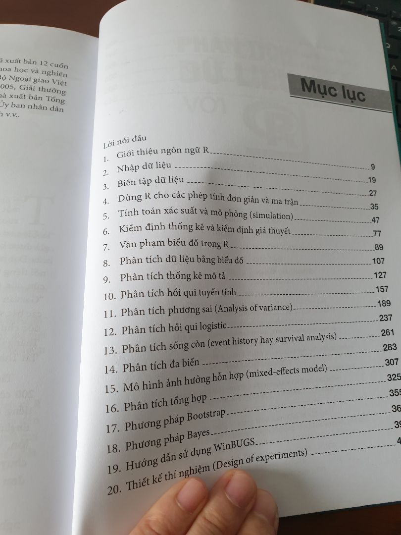 Sách rất đẹp, trình bày sáng ***, chất lượng rất Ok.