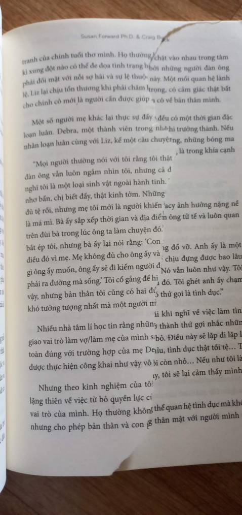 Sách thì chưa đọc. Nhưng mở ra là đã bị rách. Nên mình muốn được đổi cuốn bị rách. 
Không biết quy trình đổi sách ntn?