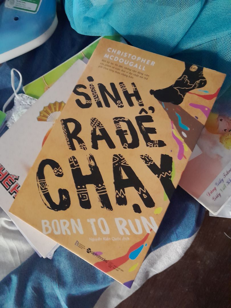 bạn muốn chạy mà không thấy mệt, hãy đọc ngay cuốn sách kỳ lạ này. cảm ơn shop, cảm ơn tiki