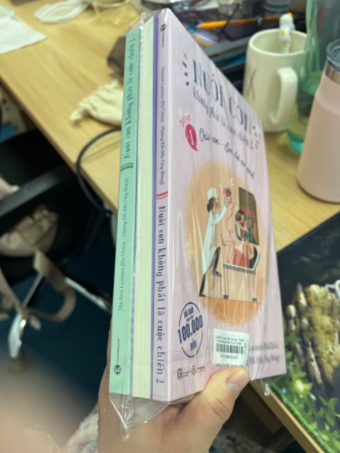 tiki now giao siêu nhanh đóng gói cẩn thận, sách mới thơm tho không bị nhăn hay hư gáy