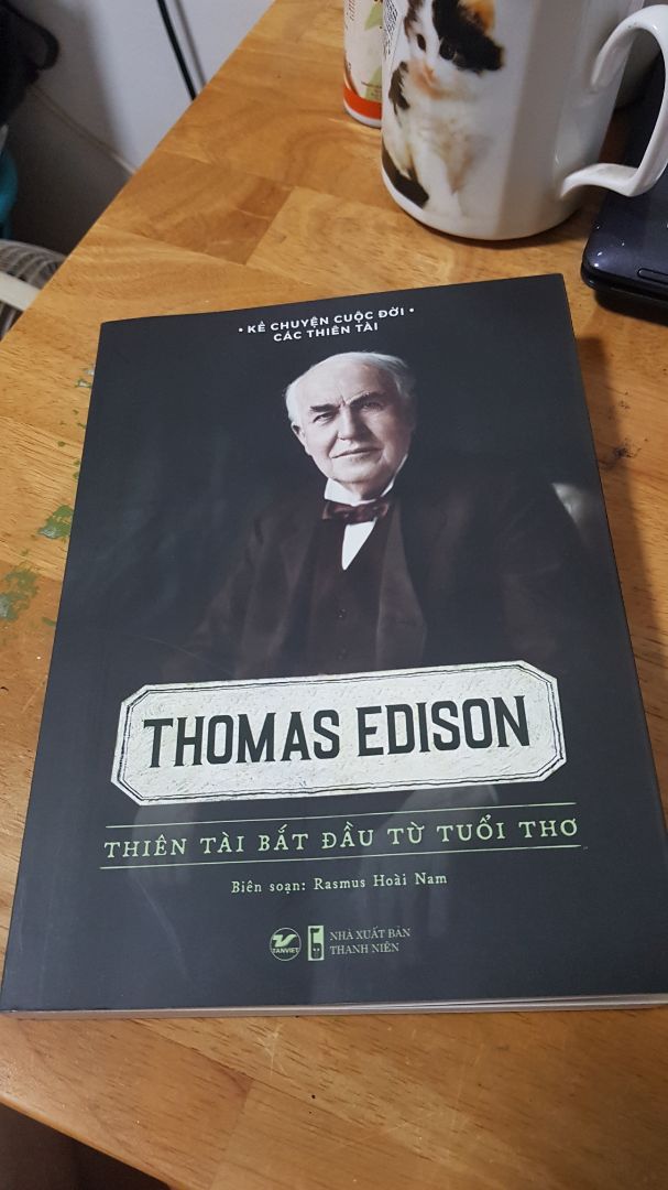 Sách tham khảo tốt. Bộ sách về cuộc đời những người nổi tiếng, các thiên tài, vĩ nhân. Bộ sách dùng tốt trong nhà trường. Thank you!