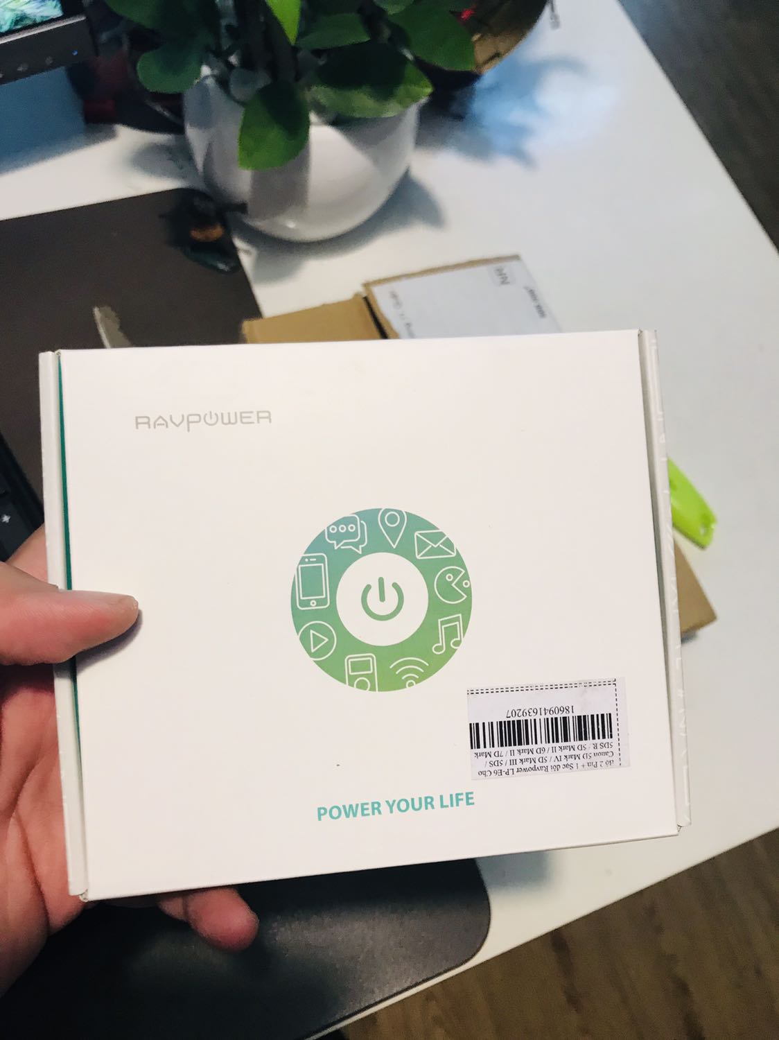 Giao hàng nhanh hơn dự kiến giá tốt !!  Chưa đánh giá về dung lượng để xài một tháng mình review lại nhé!
Thanks Tiki