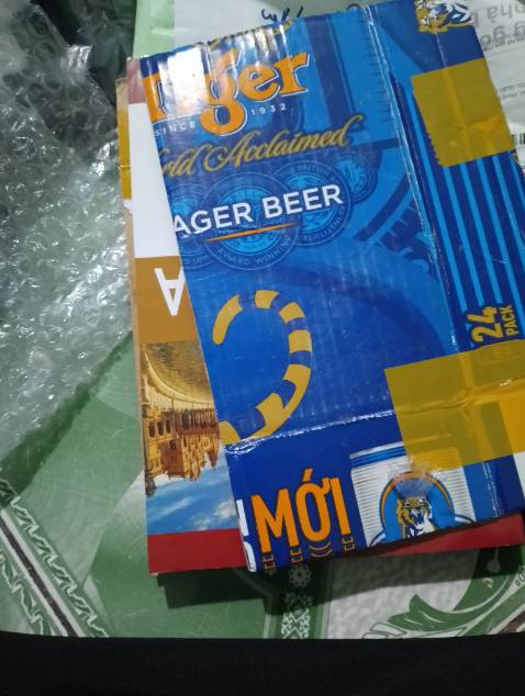 Sách được bọc cẩn thận, giao hàng nhanh