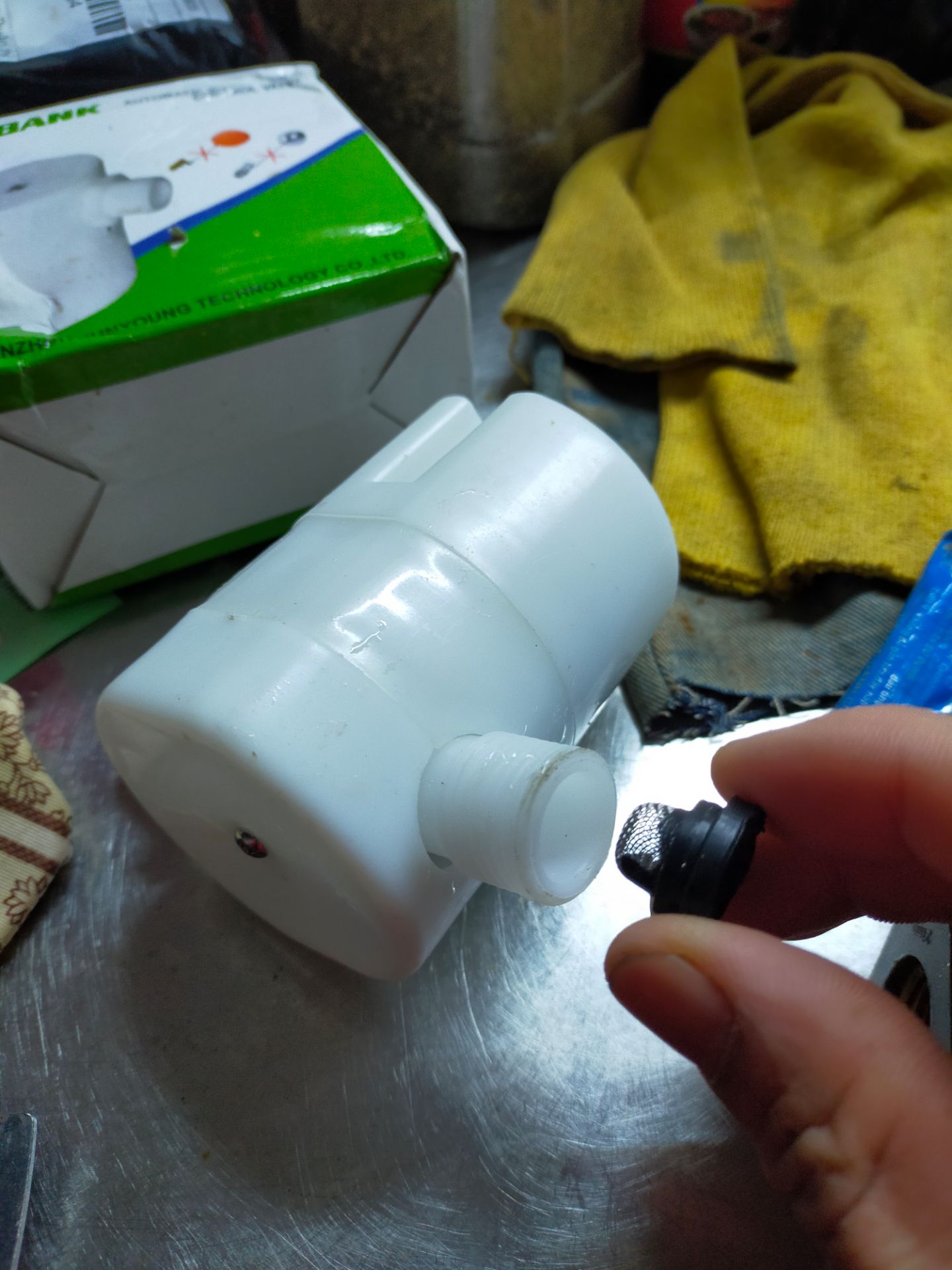 Ngon nhỏ gọn bổ rẻ nên mua sài rất tiện cho việc tự động tắt mở nước giúp tiệc kiệm thời gian và đỡ hư van vặn tay hoài mau hư van có em này quá tuyệt vời luôn ae nên mua mình sẽ review cách lắp ráp trên kênh Youtube của mình là Dương Chùa Vlog 2 nha cả nhà ủng hộ và tham khảo nha hjhj