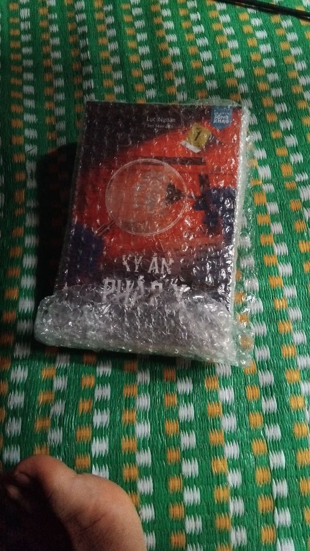 Giao hàng nhanh, hàng giao về không bị cong đánh giá 5 sao cho shop nha