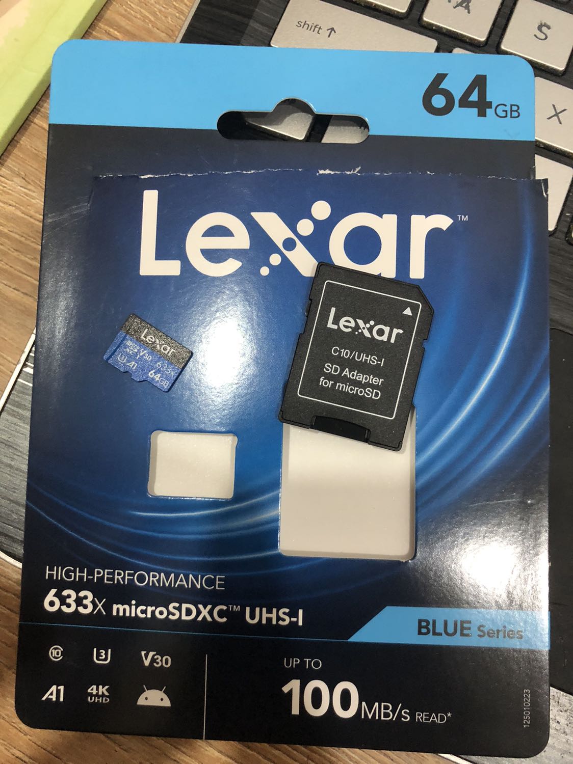 Tiki giao hàng siêu nhanh
Thẻ có tem pp chính hãng. 64G nhưng dung lượng thực tế là 59G
Nhưng mình check serial trên web mai hoàng không thấy. 
Nhờ tiki kích hoạt bảo hành hộ mình