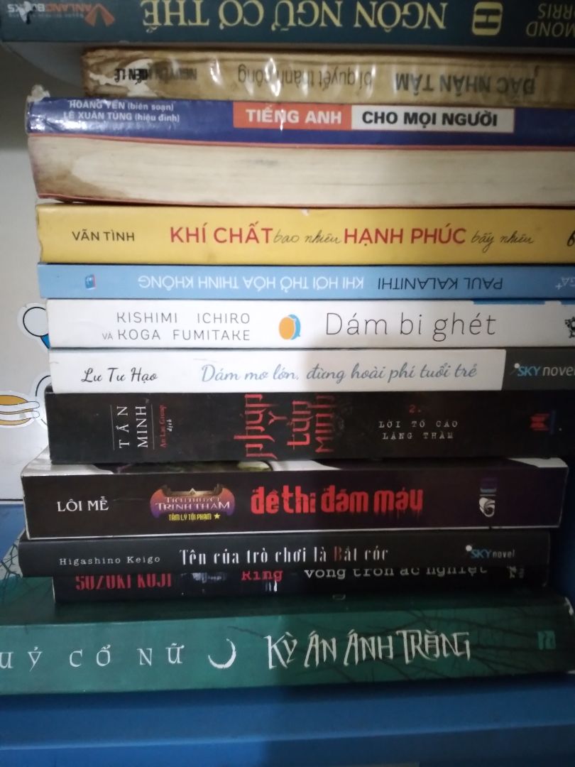 đánh giá shop 5saooo luôn nha , mới nhận sách mùi nó thơm lắm với cả anh shipper rất thân thiện nên good lắm nha