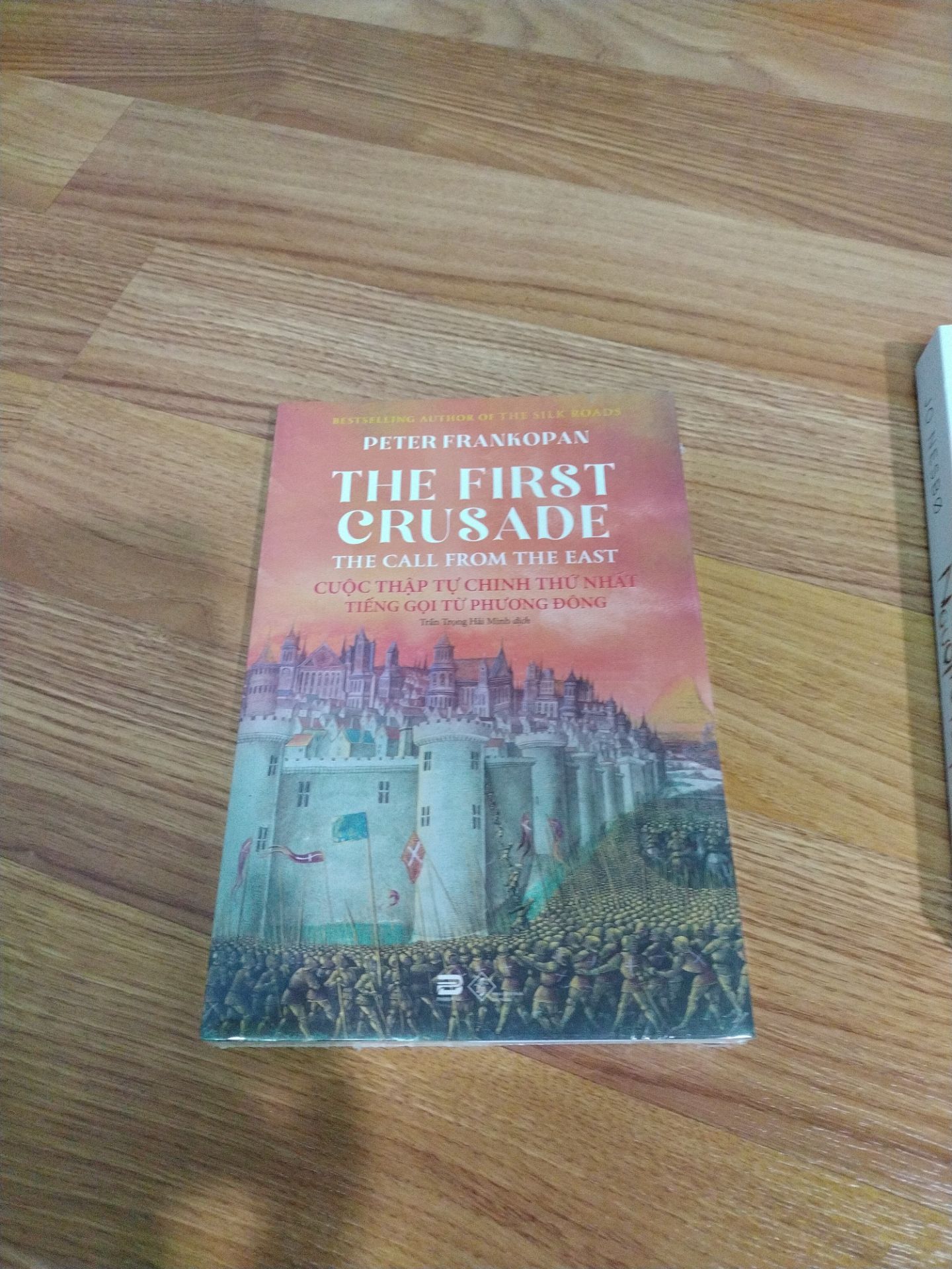 Sách được mua trong mùa dịch nên rất lâu mới nhận được.  Chất lượng sách nhận đẹp, đc đóng gói kỹ.