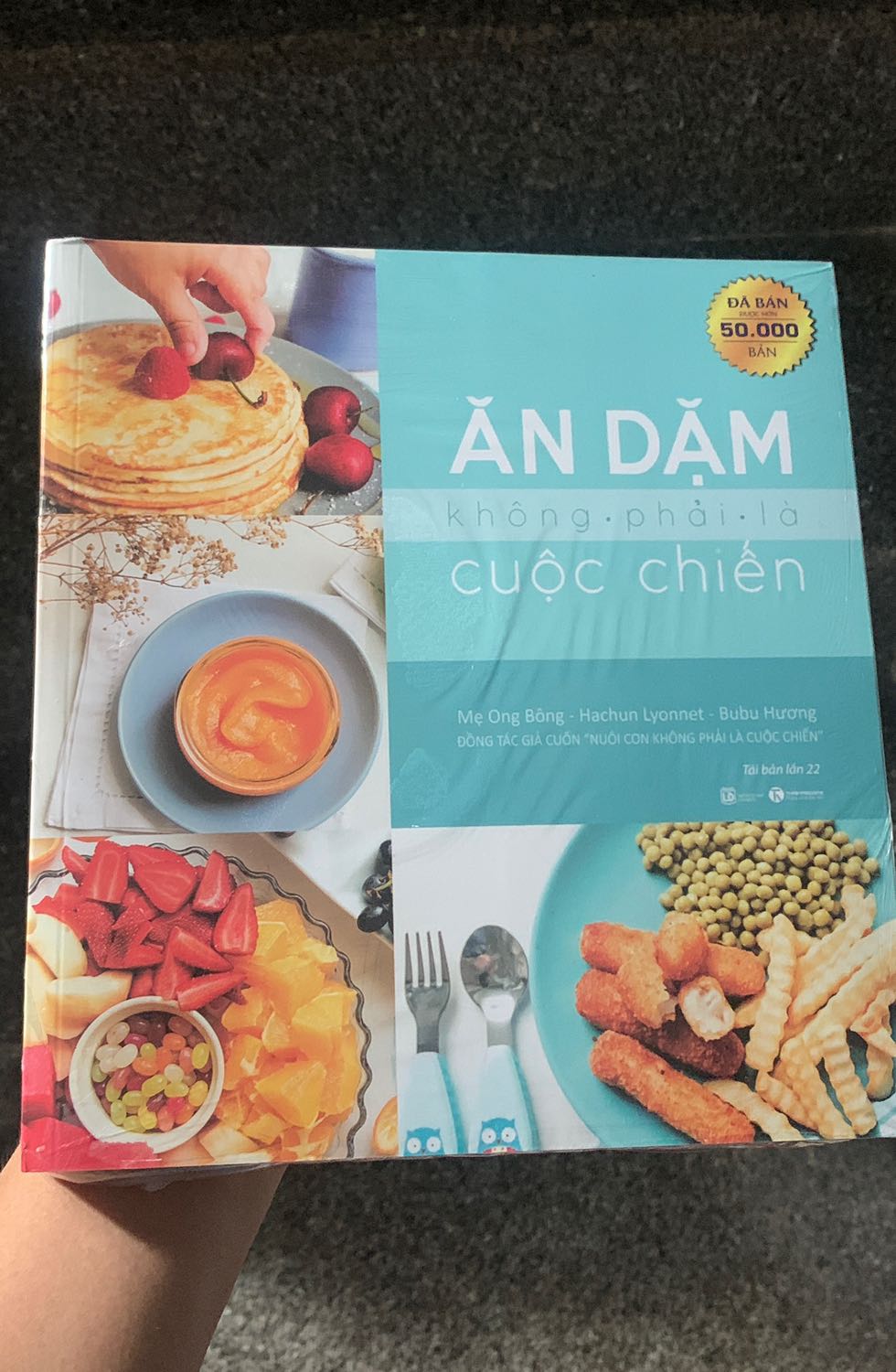 Sách được gói rất kỹ càng và cẩn thận xin cảm ơn tiki và fahasa 
Chúc chúng ta ngày càng phát triển thành công rực rỡ