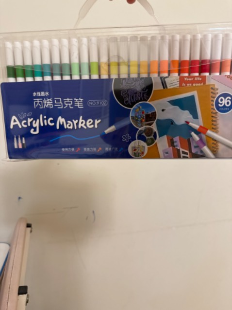 Đủ màu,màu ra đều,không bị lem Đủ màu,màu ra đều,không bị lem